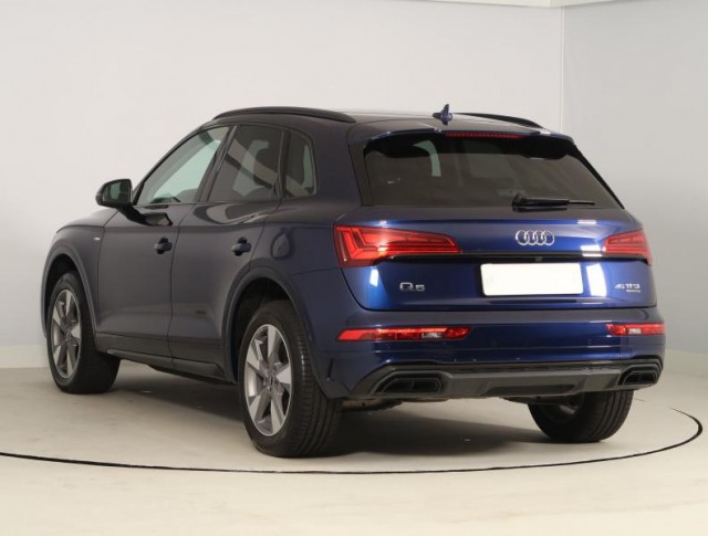 Audi Q5  45 TFSI S line