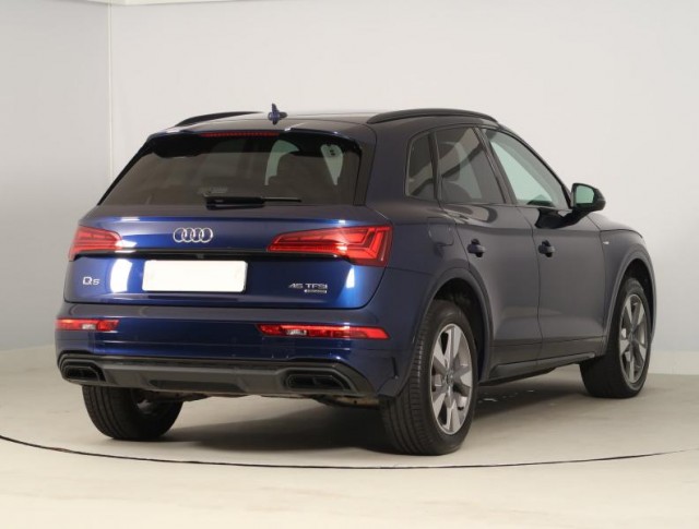 Audi Q5  45 TFSI S line