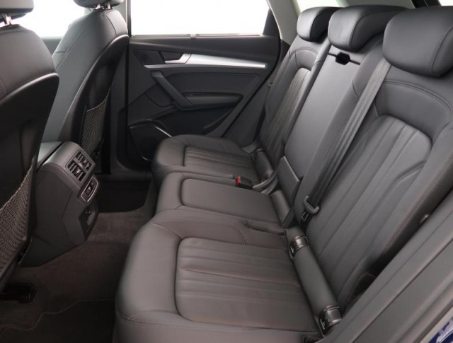 Audi Q5  45 TFSI S line