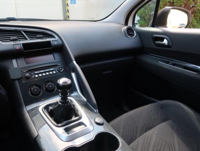 Peugeot 3008  1.2 PureTech 