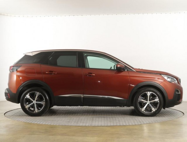 Peugeot 3008  1.5 BlueHDi 