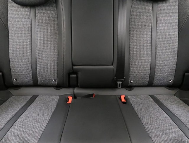 Peugeot 3008  1.5 BlueHDi 