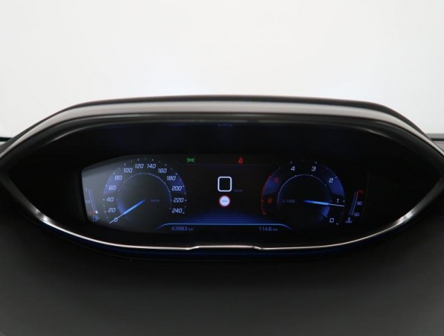 Peugeot 3008  1.5 BlueHDi 