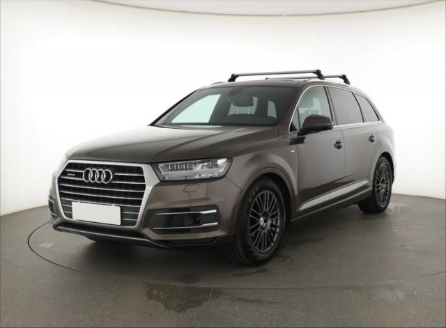 Audi Q7  3.0 TDI 