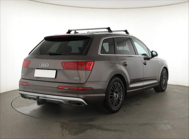 Audi Q7  3.0 TDI 
