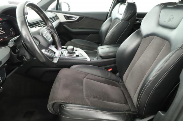 Audi Q7  3.0 TDI 