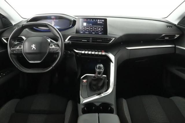 Peugeot 5008  1.5 BlueHDi 