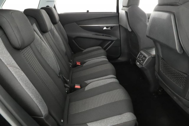 Peugeot 5008  1.5 BlueHDi 