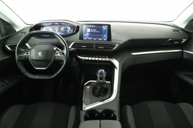 Peugeot 3008  1.2 PureTech 