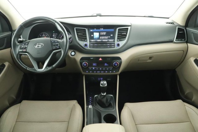 Hyundai Tucson  2.0 CRDi 