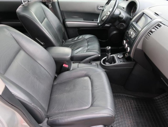Nissan X-Trail  2.0 dCi 