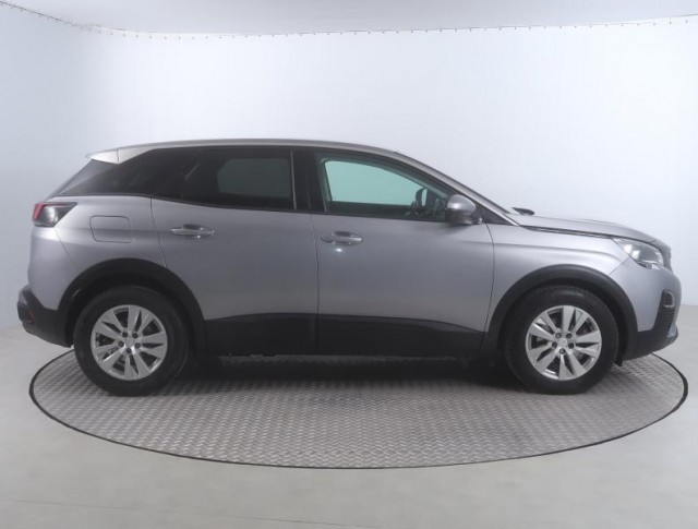 Peugeot 3008  1.5 BlueHDi 