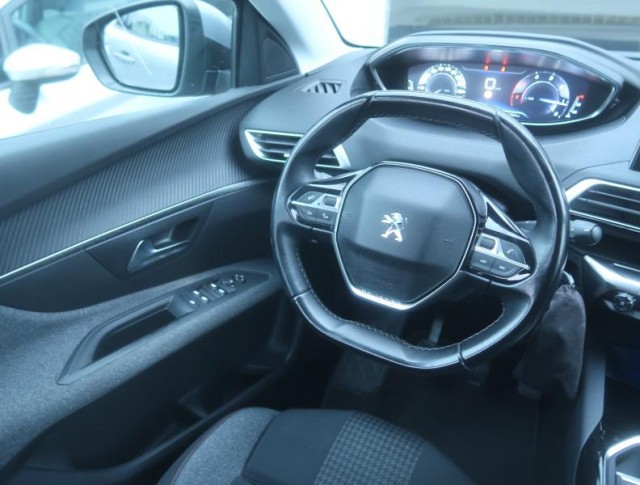 Peugeot 3008  1.5 BlueHDi 