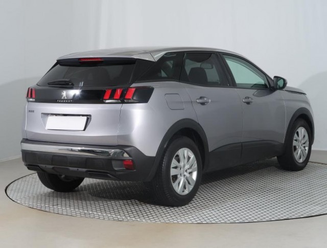 Peugeot 3008  1.5 BlueHDi Allure