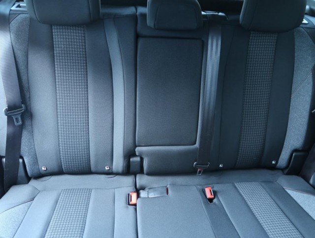 Peugeot 3008  1.5 BlueHDi Allure