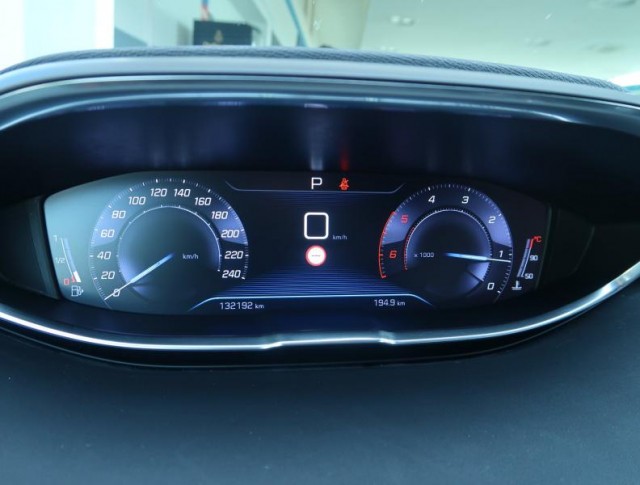 Peugeot 3008  1.5 BlueHDi Allure