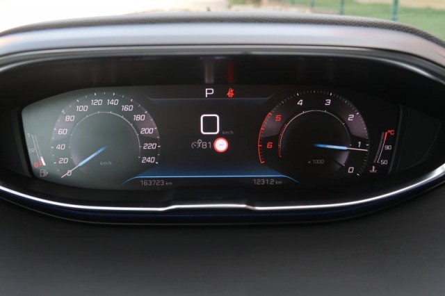 Peugeot 3008  1.5 BlueHDi Allure