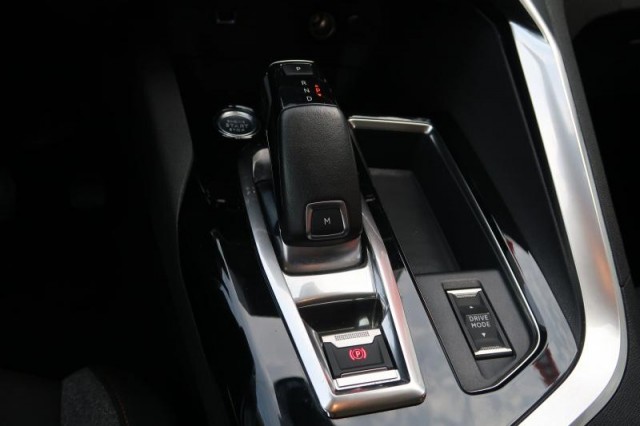 Peugeot 3008  1.5 BlueHDi Allure