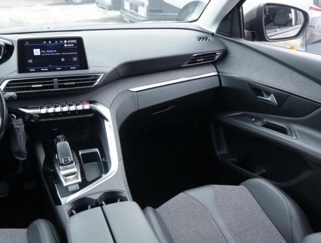 Peugeot 3008  1.5 BlueHDi Active