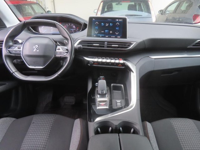 Peugeot 5008  PureTech 130 