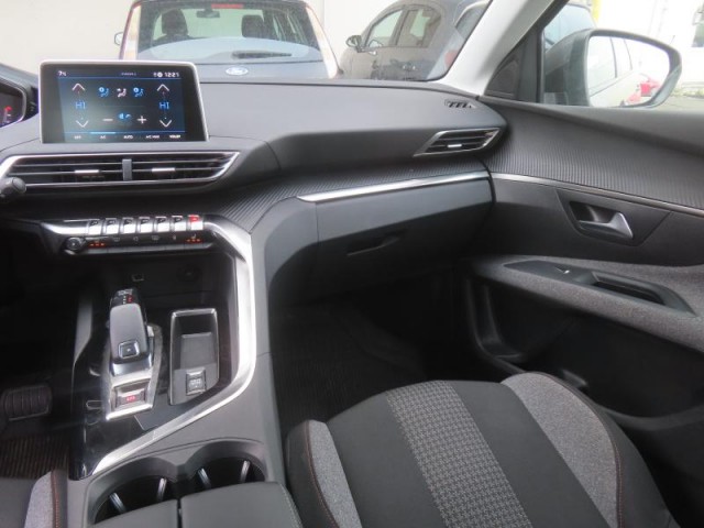 Peugeot 5008  PureTech 130 