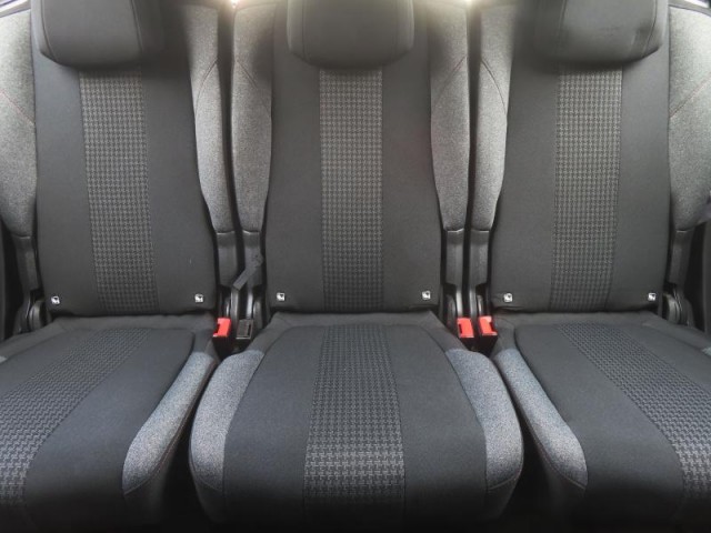 Peugeot 5008  PureTech 130 