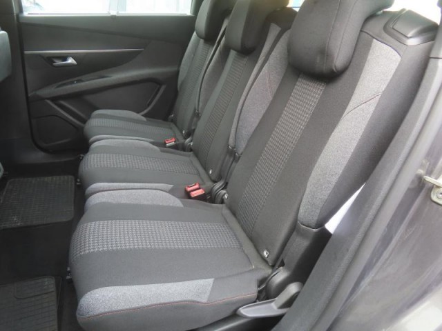 Peugeot 5008  PureTech 130 