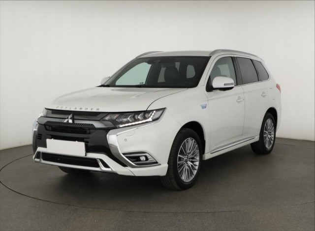 Mitsubishi Outlander  2.4 PHEV 