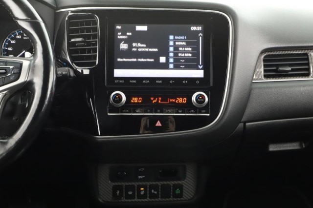 Mitsubishi Outlander  2.4 PHEV 