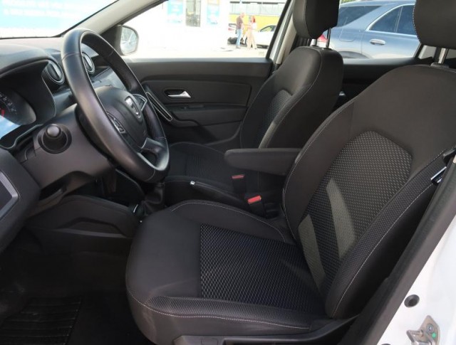 Dacia Duster  1.6 SCe Essential