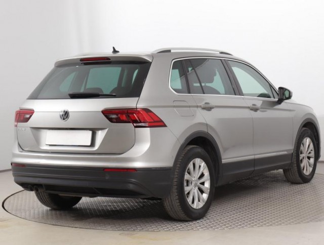 Volkswagen Tiguan  2.0 TDI 