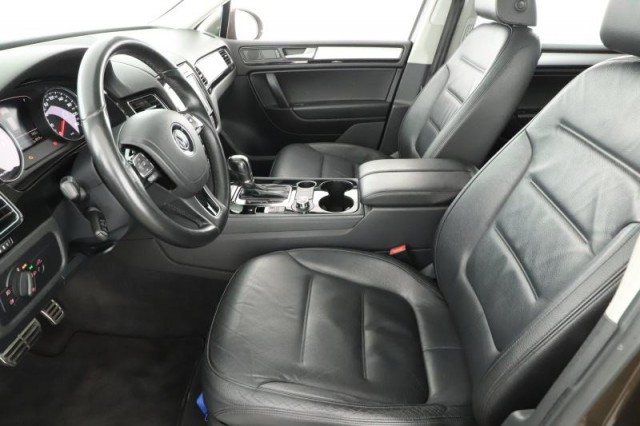 Volkswagen Touareg  3.0 TDI 