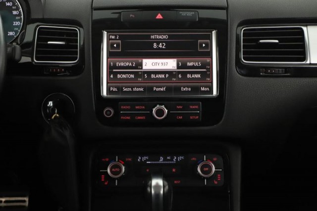 Volkswagen Touareg  3.0 TDI 