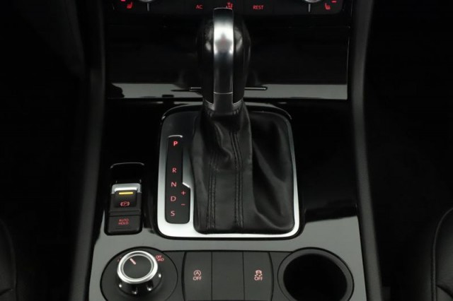 Volkswagen Touareg  3.0 TDI 