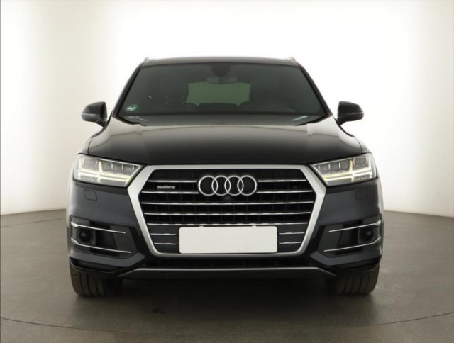 Audi Q7  3.0 TDI S-Line