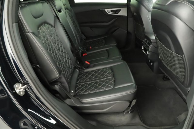 Audi Q7  3.0 TDI S-Line