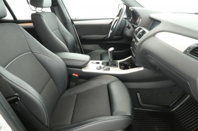BMW X3  xDrive20d Selection