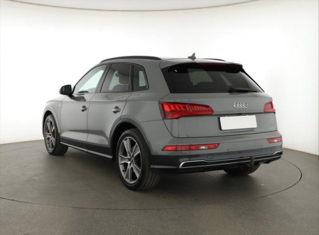 Audi Q5  2.0 TFSI S line