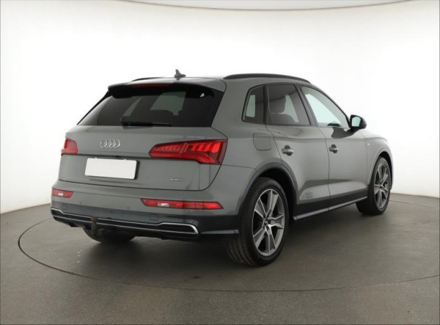 Audi Q5  2.0 TFSI S line