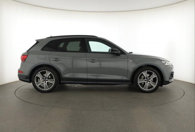 Audi Q5  2.0 TFSI S line