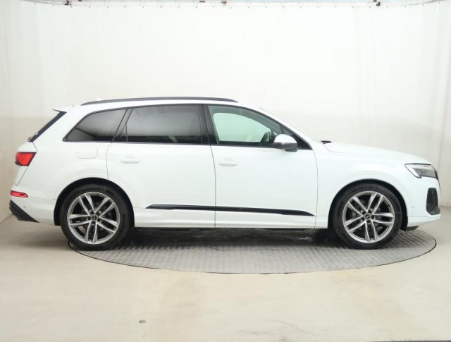 Audi Q7  50 TDI S-Line