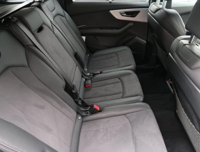 Audi Q7  50 TDI S-Line