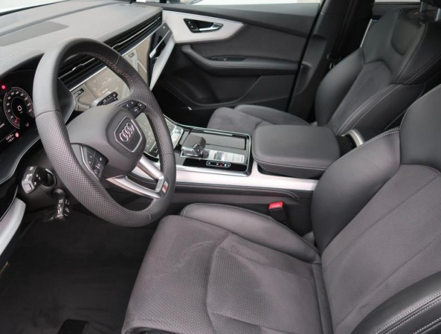 Audi Q7  50 TDI S-Line