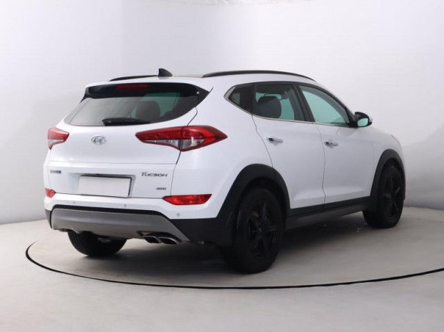 Hyundai Tucson  2.0 CRDi 