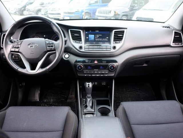 Hyundai Tucson  2.0 CRDi 