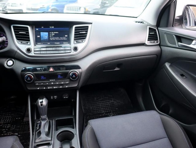 Hyundai Tucson  2.0 CRDi 