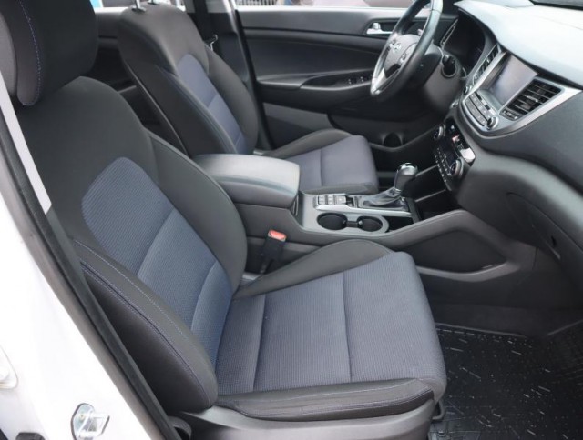 Hyundai Tucson  2.0 CRDi 