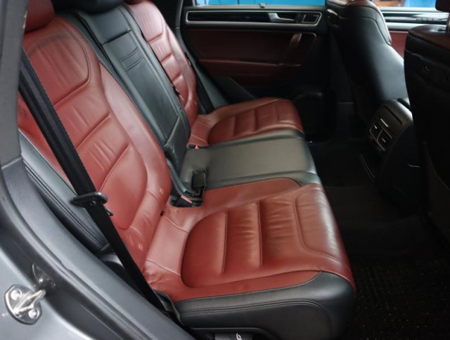 Volkswagen Touareg  3.0 TDI Carat