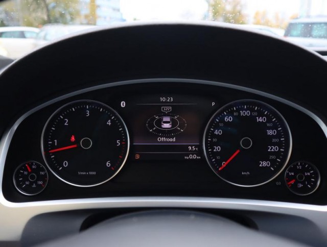 Volkswagen Touareg  3.0 TDI Carat