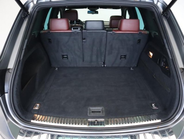 Volkswagen Touareg  3.0 TDI Carat